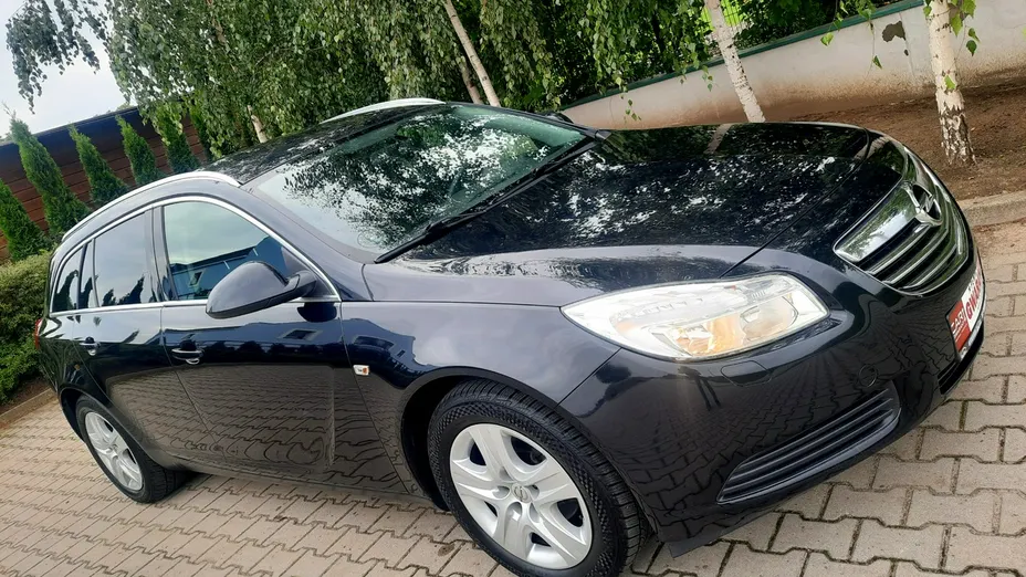 OPEL Insignia -