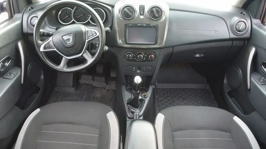 DACIA Logan -