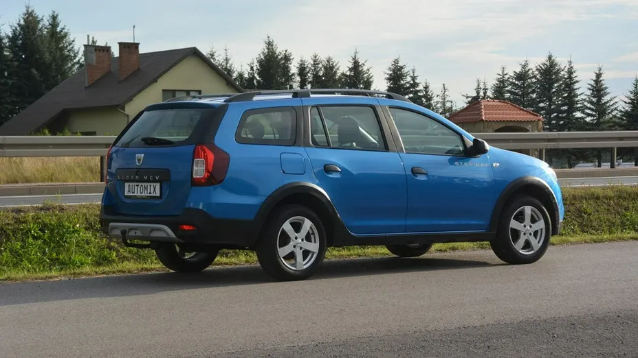 DACIA Logan -