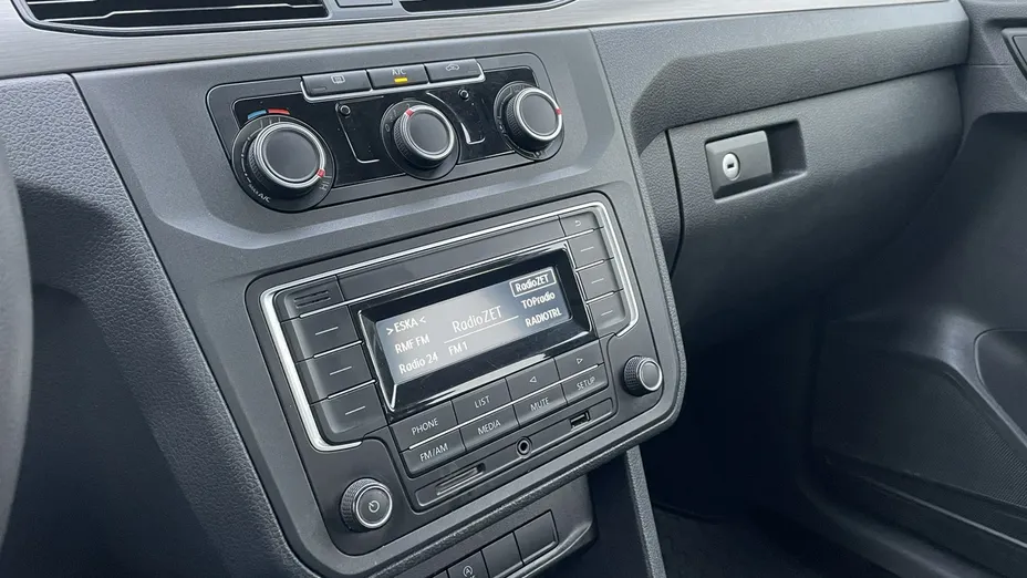 VOLKSWAGEN Caddy -