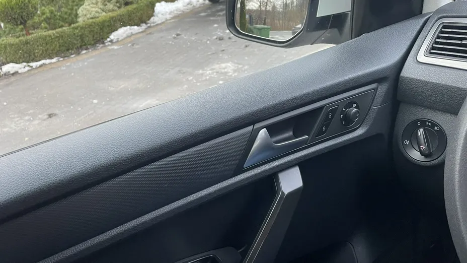 VOLKSWAGEN Caddy -