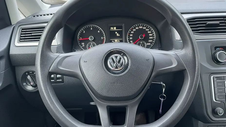 VOLKSWAGEN Caddy -