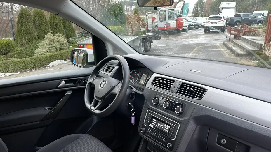 VOLKSWAGEN Caddy -
