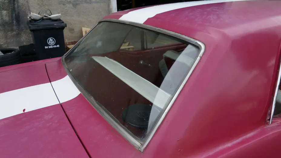 FORD Mustang -