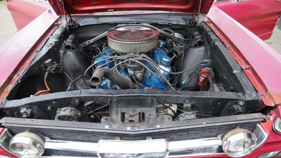 FORD Mustang -