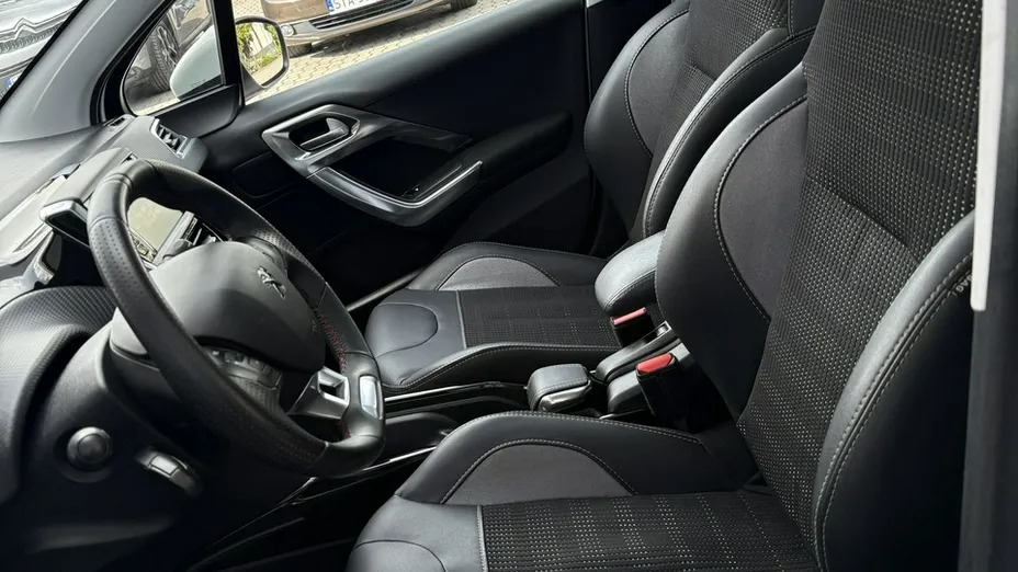 PEUGEOT 2008 -