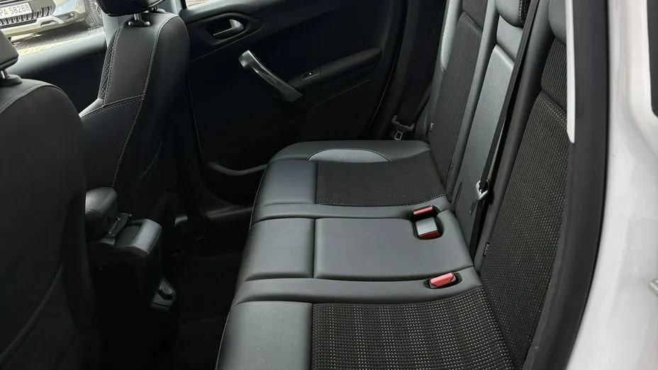 PEUGEOT 2008 -
