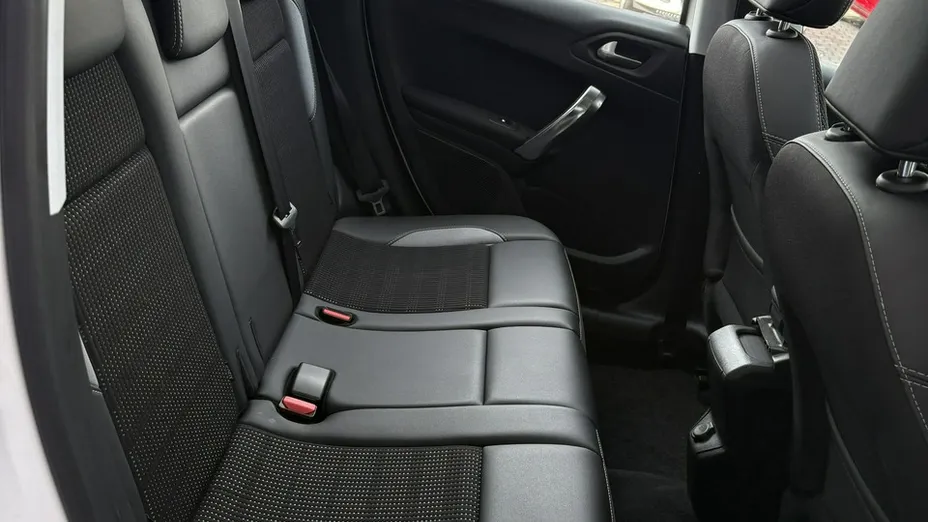PEUGEOT 2008 -