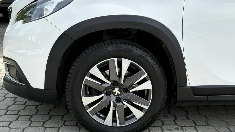 PEUGEOT 2008 -