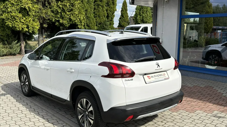 PEUGEOT 2008 -
