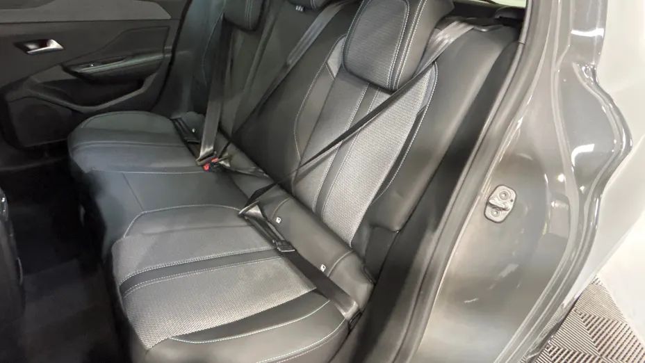 PEUGEOT 308 -