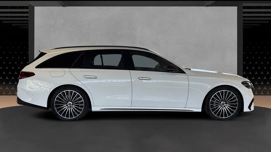 MERCEDES-BENZ E Klasa E 300 de PHEV 4-Matic AMG 9G-Tronic