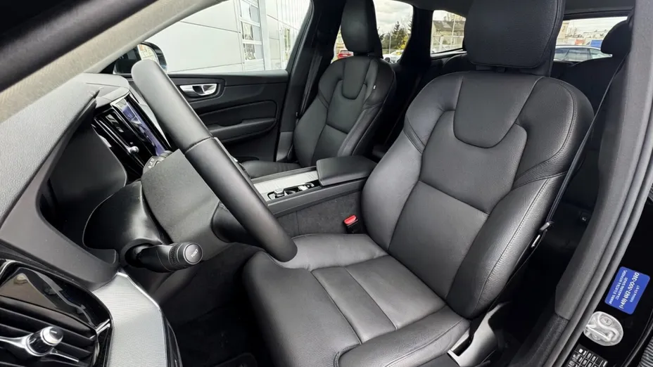 VOLVO XC60 XC60 B5 B AWD Plus Dark aut
