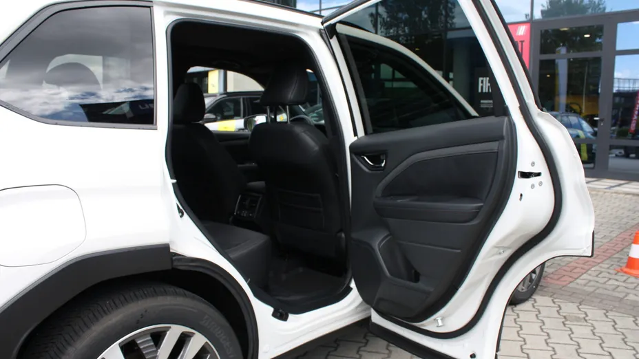 SUBARU Forester Forester 2.0i-L Platinum (EyeSight) Lineartronic