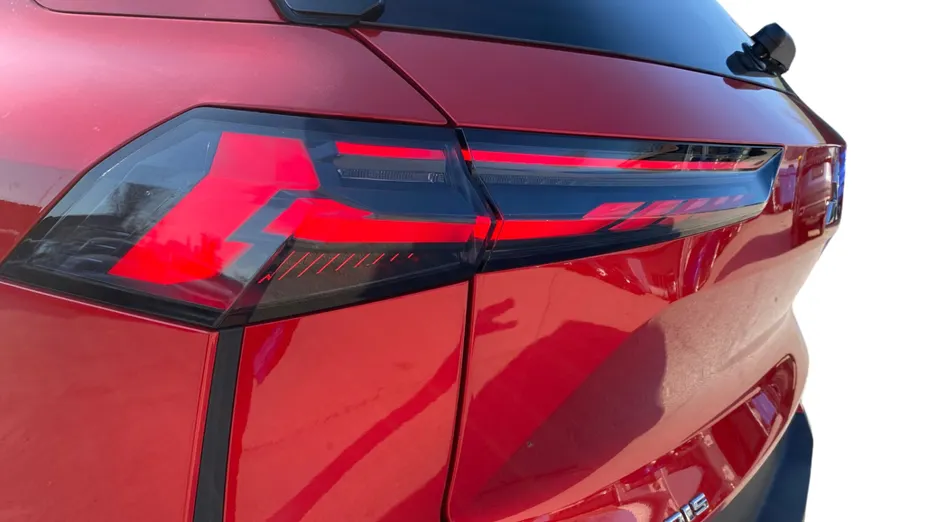 MITSUBISHI Grandis Grandis 1.3T mHEV Intense Style Cold DCT Nowy