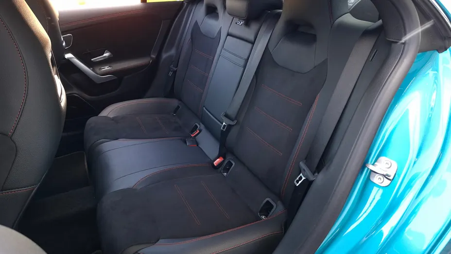 MERCEDES-BENZ CLA CLA 220 mHEV 4-Matic AMG Line 8G-DCT