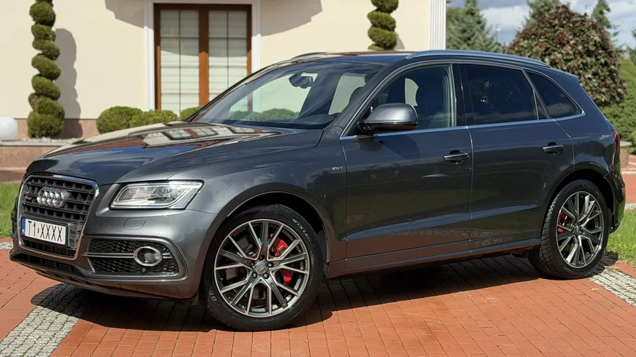 AUDI SQ5 -