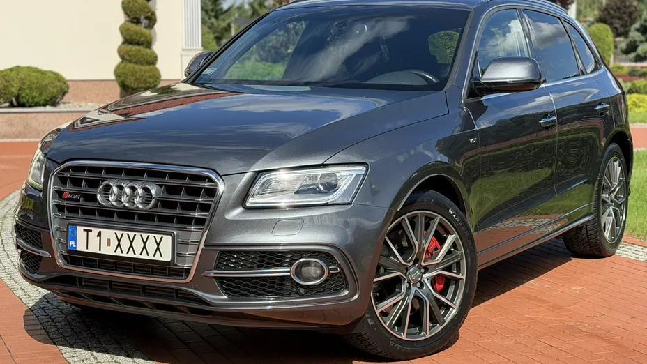 AUDI SQ5 -