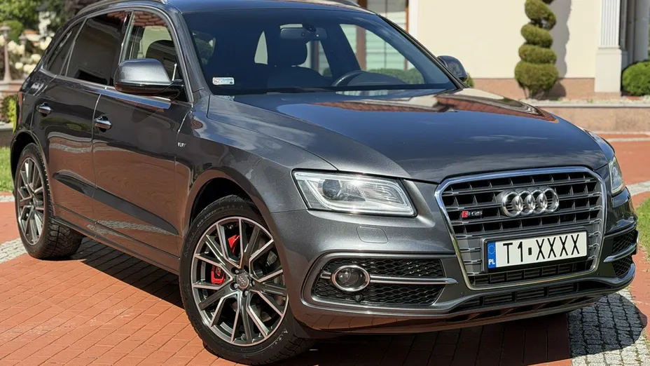 AUDI SQ5 -