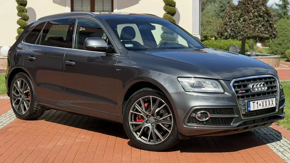 AUDI SQ5 -