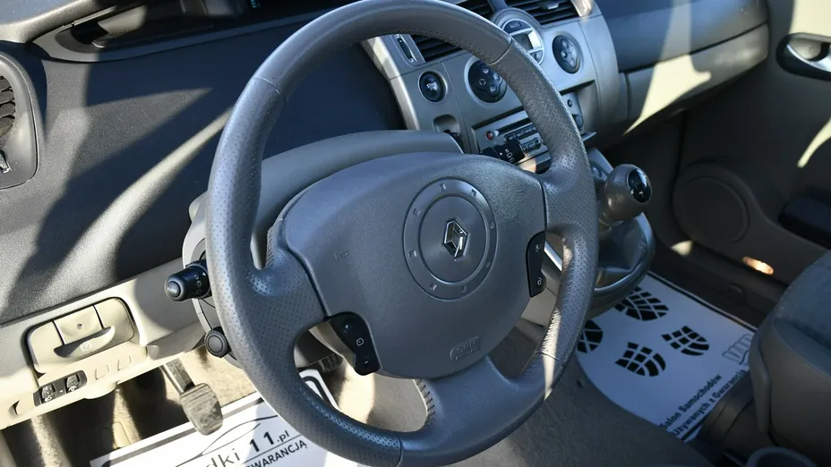 RENAULT Scenic -