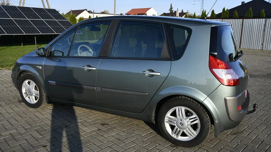 RENAULT Scenic -