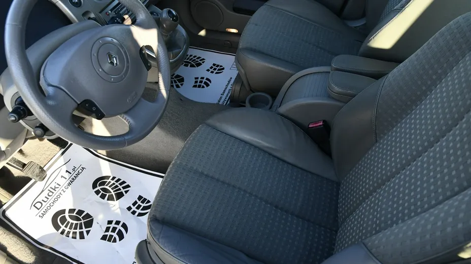 RENAULT Scenic -
