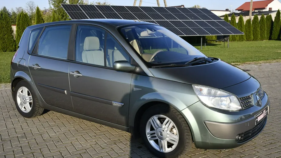 RENAULT Scenic -