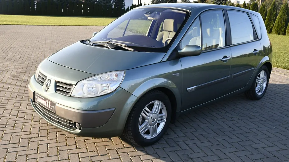 RENAULT Scenic -