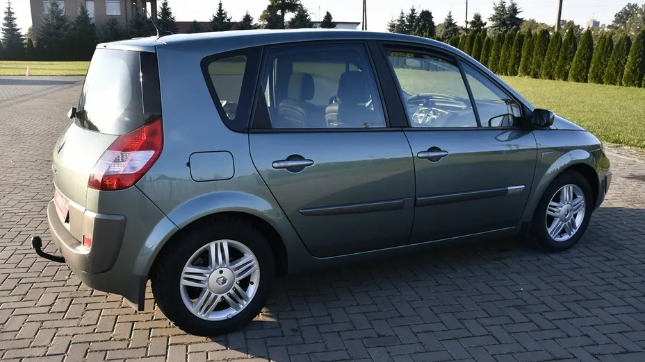 RENAULT Scenic -