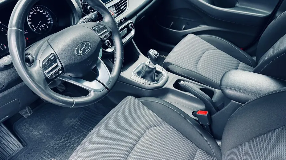 HYUNDAI i30 i30 1.0 T-GDI Modern
