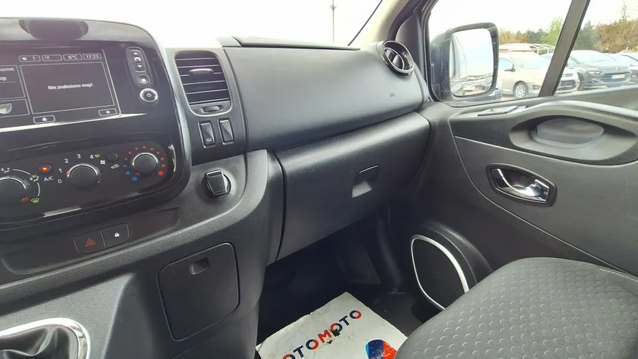 OPEL Vivaro -