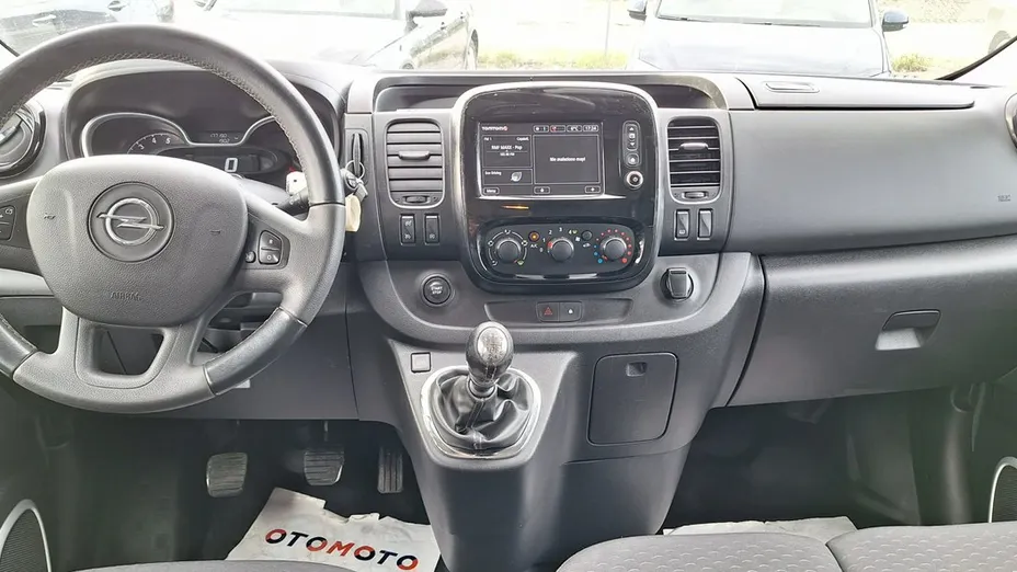 OPEL Vivaro -