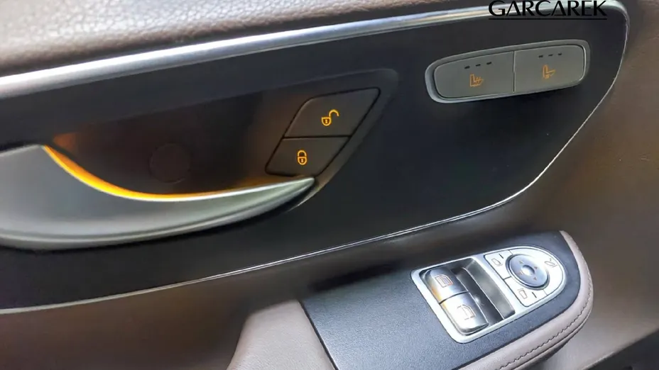 MERCEDES-BENZ V Klasa V 300 d Avantgarde 9G-Tronic (długi)