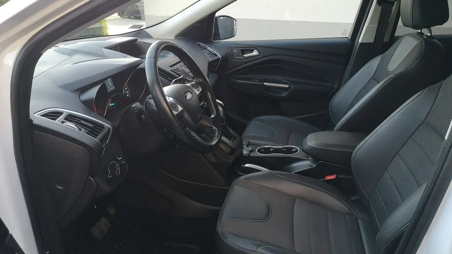 FORD Kuga -