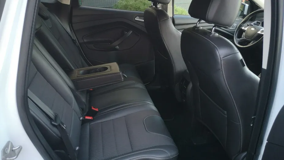 FORD Kuga -