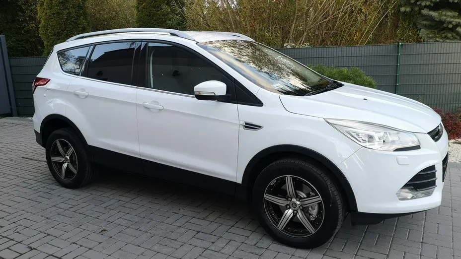 FORD Kuga -