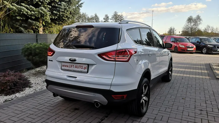 FORD Kuga -