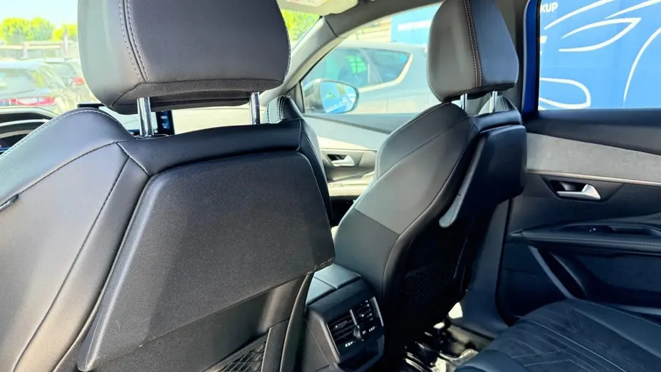 PEUGEOT 3008 -