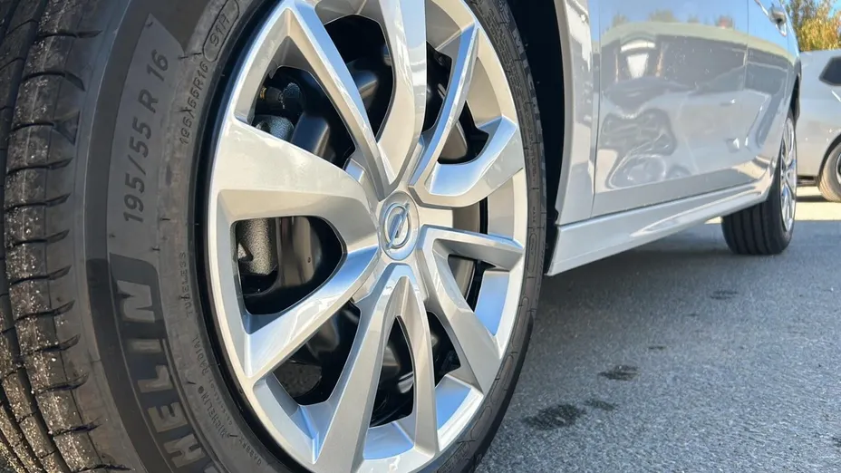 OPEL Corsa Corsa 1.2 T Edition S&S Nowy