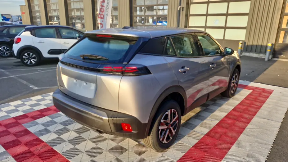 PEUGEOT 2008 -