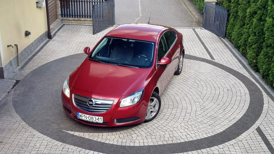 OPEL Insignia -