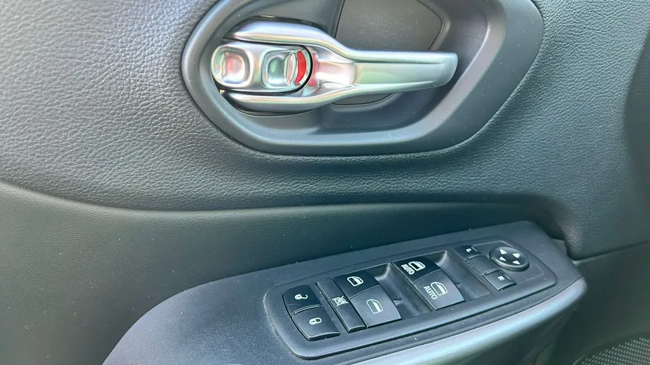 JEEP Cherokee -
