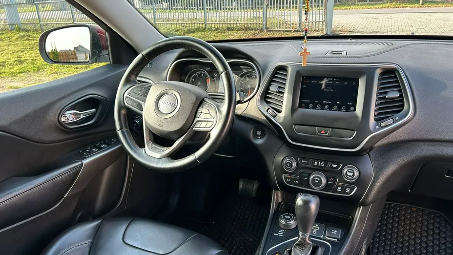 JEEP Cherokee -