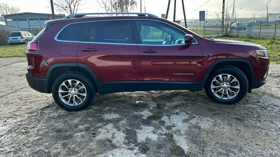 JEEP Cherokee -