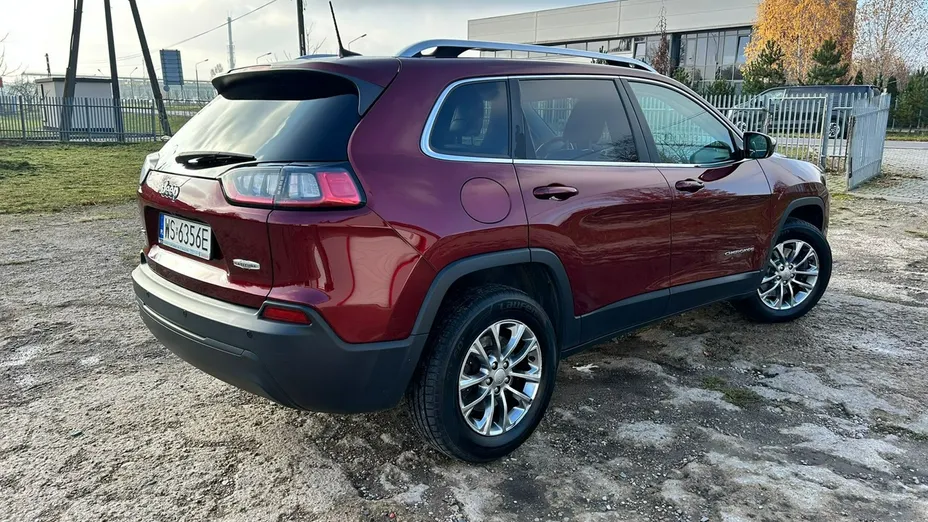 JEEP Cherokee -