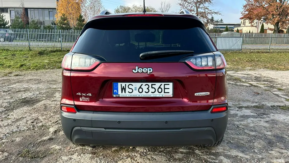 JEEP Cherokee -