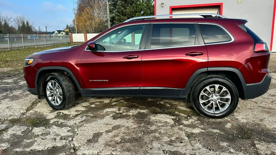 JEEP Cherokee -