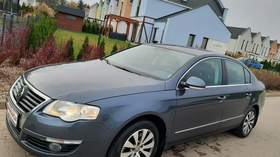VOLKSWAGEN Passat -