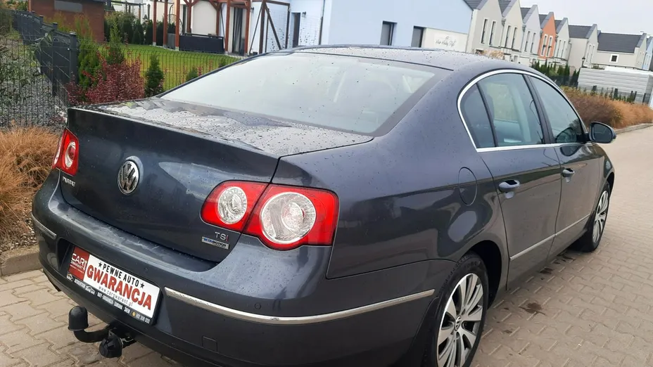 VOLKSWAGEN Passat -